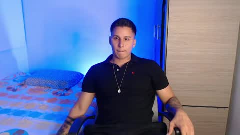 VALENTINO online show from 04/17/26, 11:30