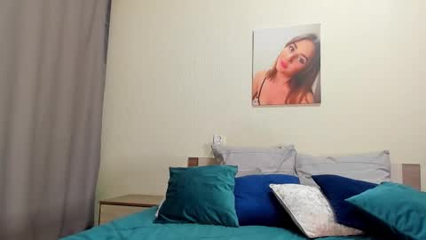 Kate online show from 12/19/25, 02:18