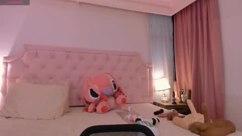 Snapshot of valentoro1 chatting on 12/22/25, 12:13 Vale Toro online show from 12/22/25, 12:13