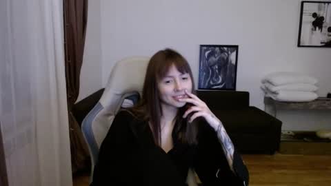 Valentina online show from 10/28/25, 04:09