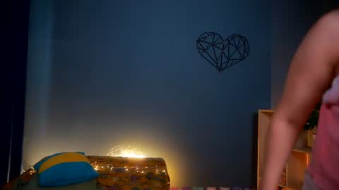valeri______ online show from 07/07/26, 06:58