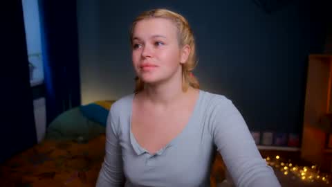 valeri______ online show from 07/17/26, 07:15