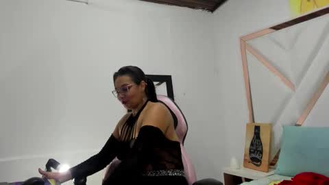 valeria_gil_ online show from 02/02/26, 03:16