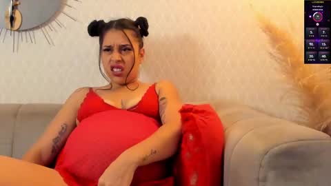 valeria_mtz online show from 01/21/25, 05:30