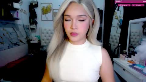 Snapshot of valeria_nikia chatting on 02/05/26, 11:37 VALERIA online show from 02/05/26, 11:37