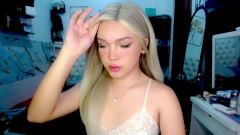 Snapshot of valeria_nikia chatting on 05/01/26, 11:37 VALERIA online show from 05/01/26, 11:37
