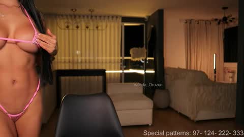 valeria_orozco online show from 10/18/25, 12:57