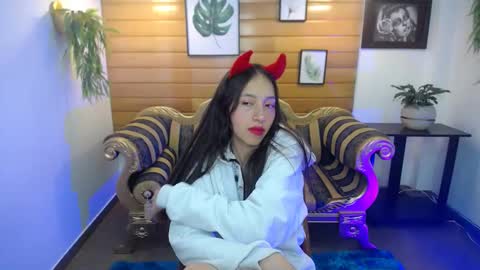 Valeria online show from 02/19/25, 06:00