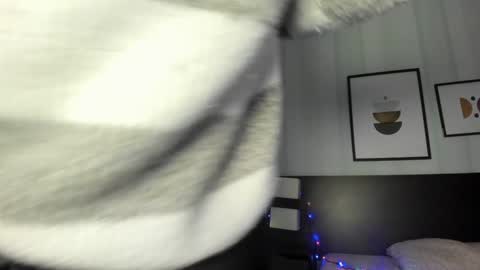 Valeria online show from 12/17/24, 02:44