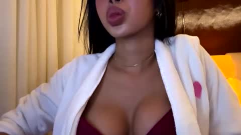 Snapshot of valeriadion chatting on 10/20/25, 10:21 Valeria online show from 10/20/25, 10:21