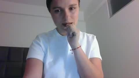 Snapshot of valeriafrannco chatting on 10/11/25, 05:28 valeriafrannco online show from 10/11/25, 05:28