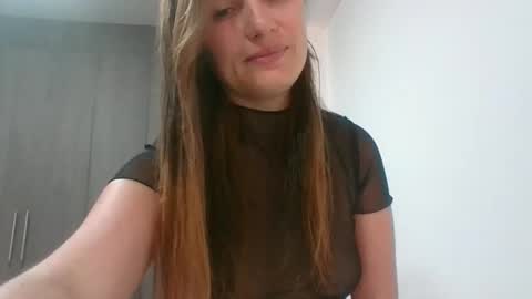 valeriafrannco online show from 04/10/26, 04:17