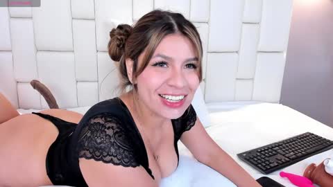 Snapshot of valeriagarciax chatting on 12/27/24, 03:59 ValeriaGarciax online show from 12/27/24, 03:59