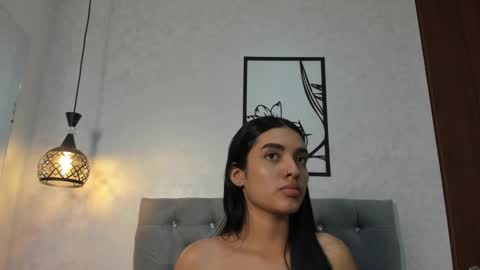 Snapshot of valeriajons chatting on 10/22/25, 03:51 valeriajons online show from 10/22/25, 03:51