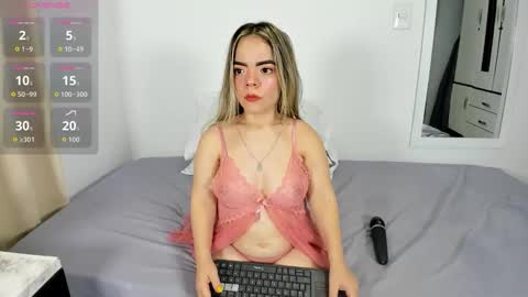 Snapshot of valerialoren chatting on 10/12/25, 03:16 valerialoren online show from 10/12/25, 03:16