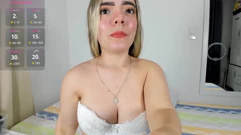 Snapshot of valerialoren chatting on 11/14/25, 02:54 valerialoren online show from 11/14/25, 02:54