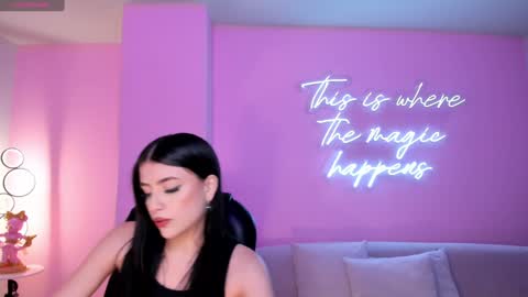 Snapshot of valeriariverax chatting on 01/19/25, 03:29 Valeria online show from 01/19/25, 03:29