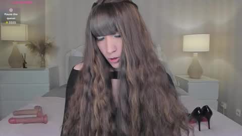 Valeria online show from 10/18/25, 05:43