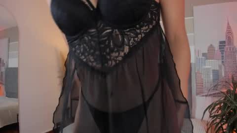 Valeria online show from 12/22/24, 09:09