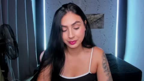 Snapshot of valerie_corthez chatting on 06/27/26, 06:35 VALERIE online show from 06/27/26, 06:35