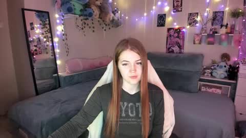 Snapshot of valerie_cutee chatting on 10/20/25, 08:09 Lera online show from 10/20/25, 08:09