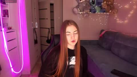 Snapshot of valerie_cutee chatting on 03/12/26, 11:27 Lera online show from 03/12/26, 11:27