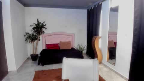 Valerie fox online show from 12/04/25, 02:15