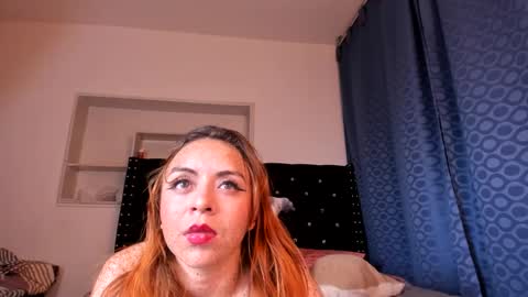 Snapshot of valerie_luxe_ chatting on 02/28/25, 04:32 valerie luxe   online show from 02/28/25, 04:32