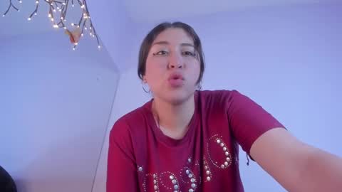 Snapshot of valerie_perez chatting on 12/20/24, 09:54 vale online show from 12/20/24, 09:54