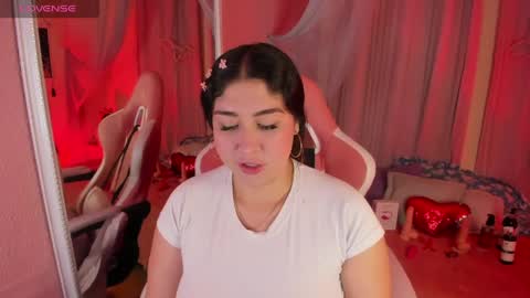 Snapshot of valerie_perez chatting on 04/21/26, 06:55 vale online show from 04/21/26, 06:55