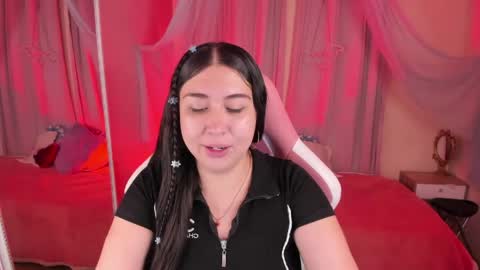 Snapshot of valerie_perez chatting on 05/24/26, 03:28 vale online show from 05/24/26, 03:28