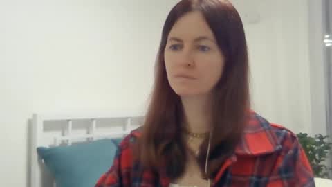 Snapshot of valerie_rose777 chatting on 02/02/25, 06:42 valerie_rose777 online show from 02/02/25, 06:42