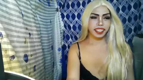 Snapshot of valerie_sensual chatting on 02/02/25, 03:10 valerie_sensual online show from 02/02/25, 03:10