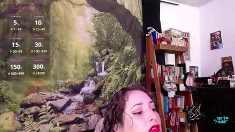 Snapshot of valerie_smile chatting on 07/27/26, 12:39 Valerie online show from 07/27/26, 12:39