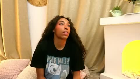 Snapshot of valeriebony chatting on 05/14/26, 04:41 Valerie Style3 online show from 05/14/26, 04:41