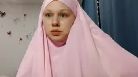 Mira online show from 04/10/26, 02:44