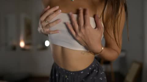 Valerie online show from 10/23/25, 03:28