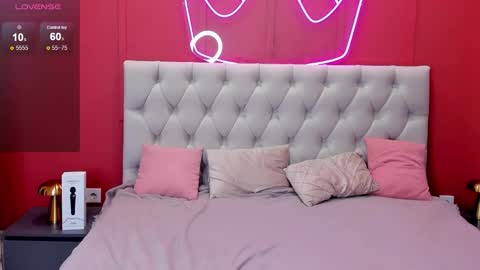 Hot  Valerie online show from 11/22/25, 01:48