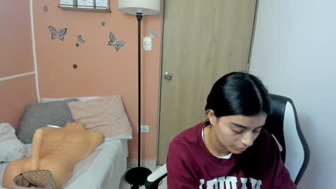 Juli C online show from 12/05/24, 10:34