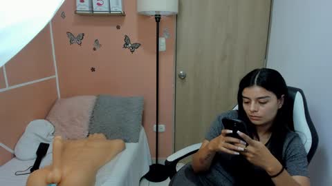 Juli C online show from 12/23/24, 09:08