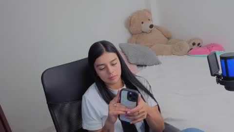 Juli C online show from 04/22/26, 01:52