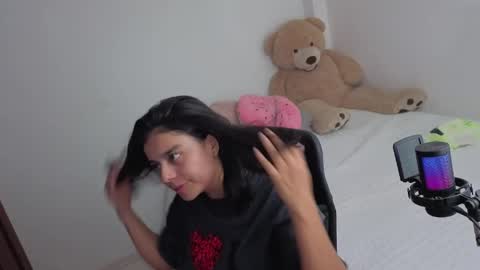 valerihouse_ online show from 06/03/26, 01:30