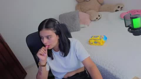 valerihouse_ online show from 06/20/26, 02:03