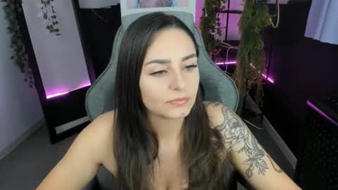 Valerie online show from 10/17/25, 01:09