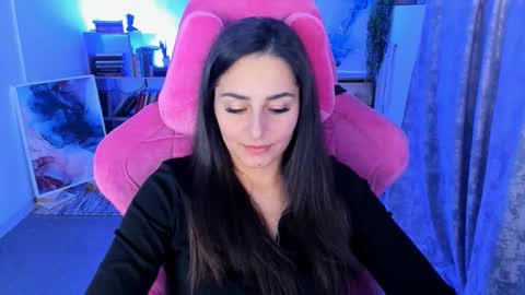 Snapshot of valeriiemills chatting on 10/27/25, 02:54 Valerie online show from 10/27/25, 02:54