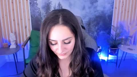 Snapshot of valeriiemills chatting on 12/02/25, 02:12 Valerie online show from 12/02/25, 02:12