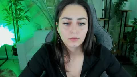 Snapshot of valeriiemills chatting on 01/06/26, 06:22 Valerie online show from 01/06/26, 06:22