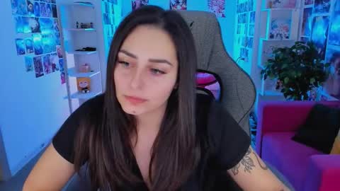 Snapshot of valeriiemills chatting on 02/16/26, 04:03 Valerie online show from 02/16/26, 04:03