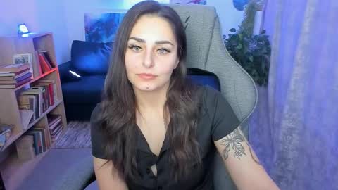 Snapshot of valeriiemills chatting on 02/24/26, 09:46 Valerie online show from 02/24/26, 09:46