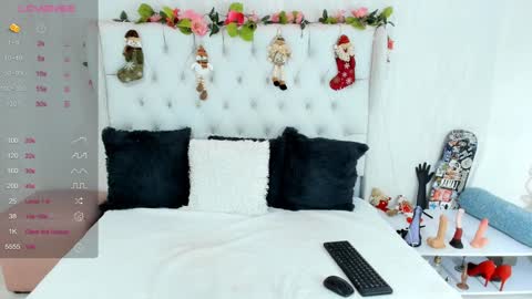 valeria111111 online show from 12/10/24, 08:38